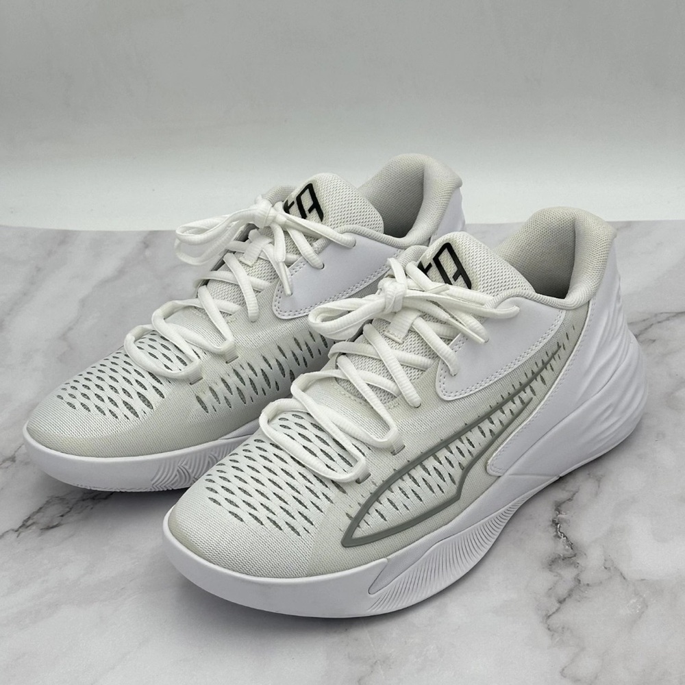 Puma Basketball Shoes Womens Size 10 White Low Top Athletic Sneakers 378262-04